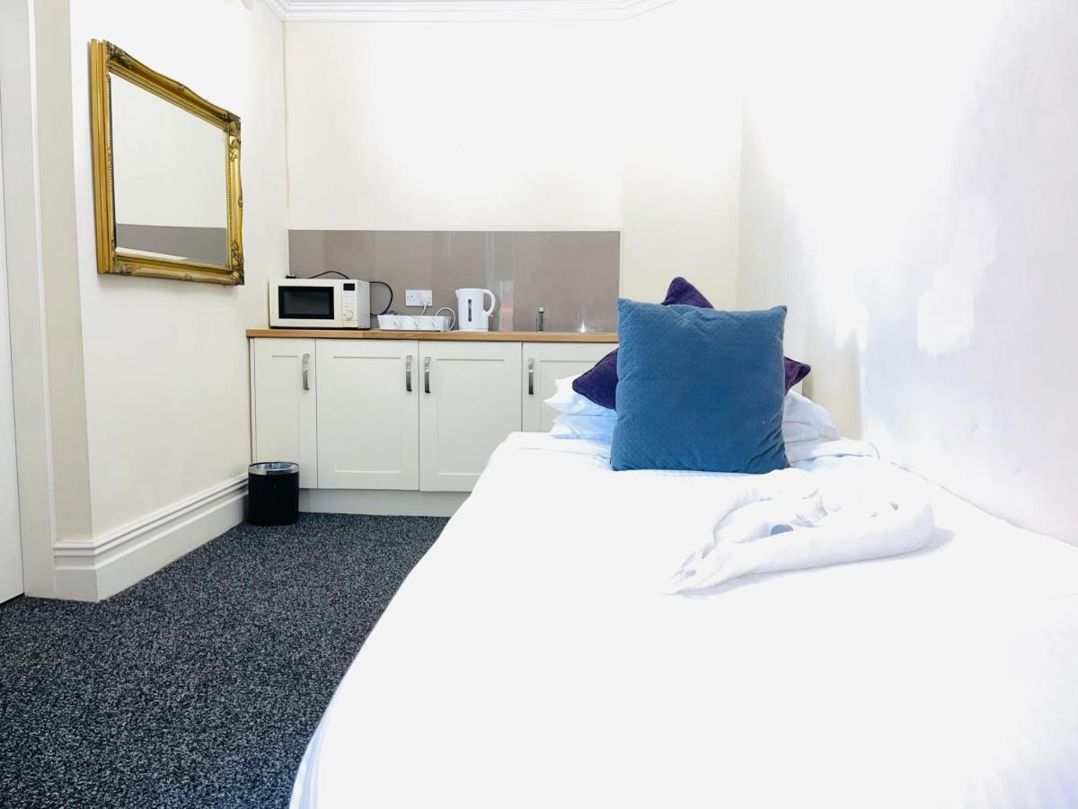 Trivelles Park Hotel Preston  Extérieur photo